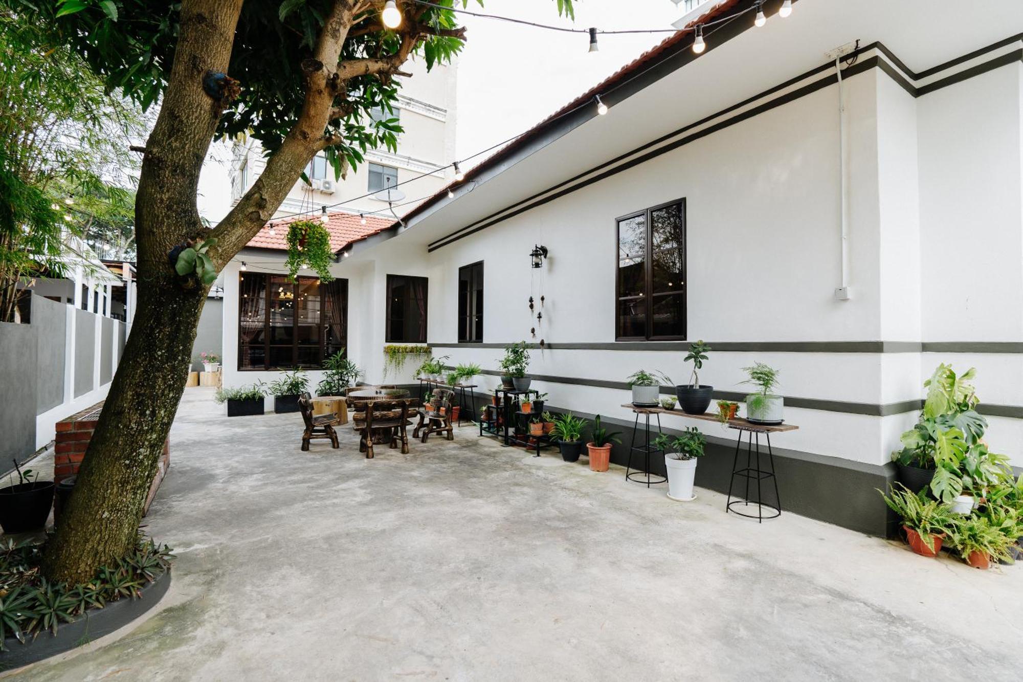 Wang'S Bnb 4 Bedrooms Villa George Town Exterior photo